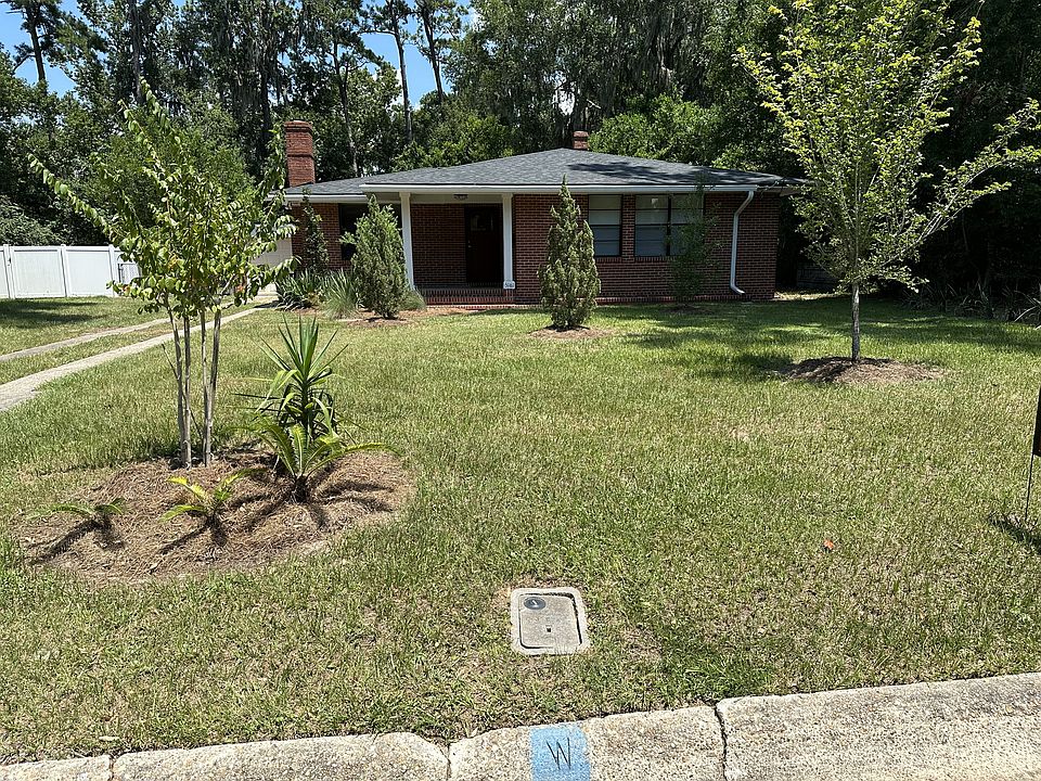 A street view of 5161 Emory Circle, Jacksonville,