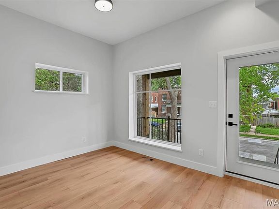 3rd image of 2351 Virginia Ave