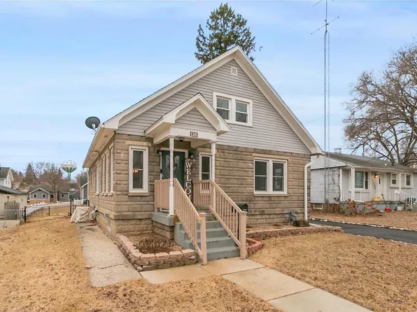 126 River Street, Portage, WI 53901