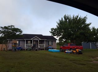 1352 Herrera Ln, Bellville, TX 77418