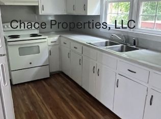 314 Salem St APT C, Thomasville, NC 27360