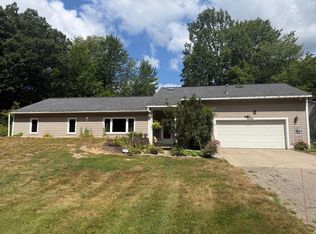 18145 148th Ave, Spring Lake, MI 49456