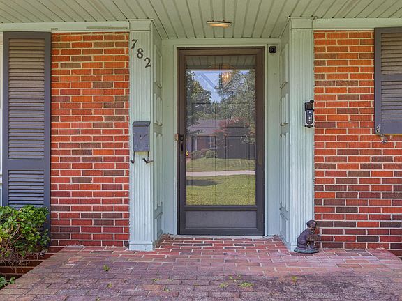 3rd image of 782 Sherwood Dr
