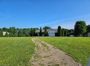 7071 Clark Rd, Atwater, OH 44201