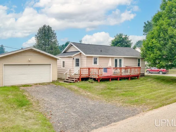 601 W C St, Iron Mountain, MI 49801
