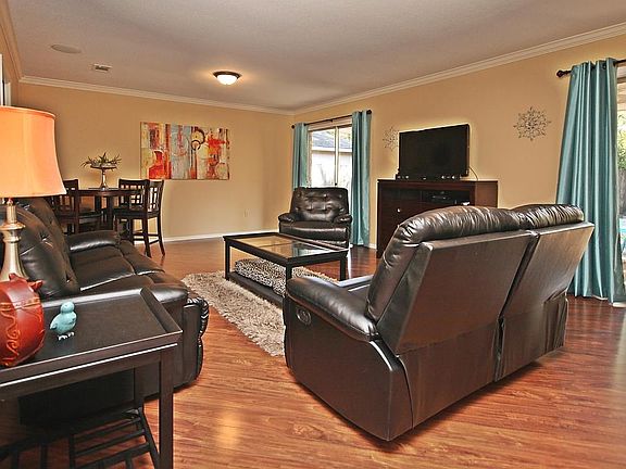 5th image of 6055 Woodway Dr