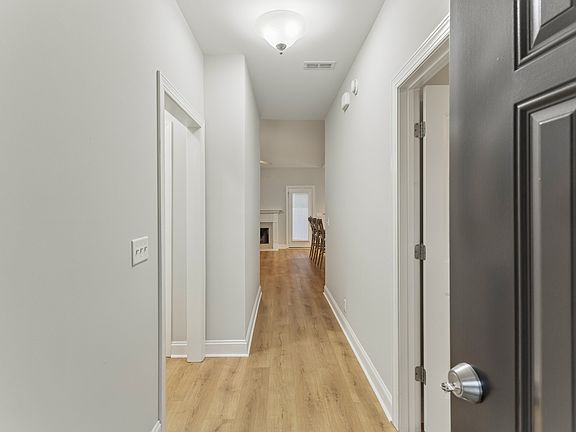 5th image of 4524 Carly Ct