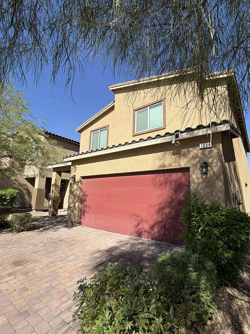 Modern 4Bed/3Bath/2Car Home located in North Las Vegas Senora Ranch Community — Photo 1