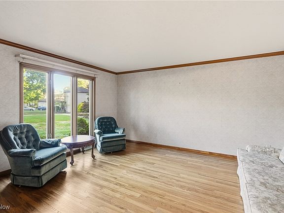 5th image of 8981 Edgewood Dr