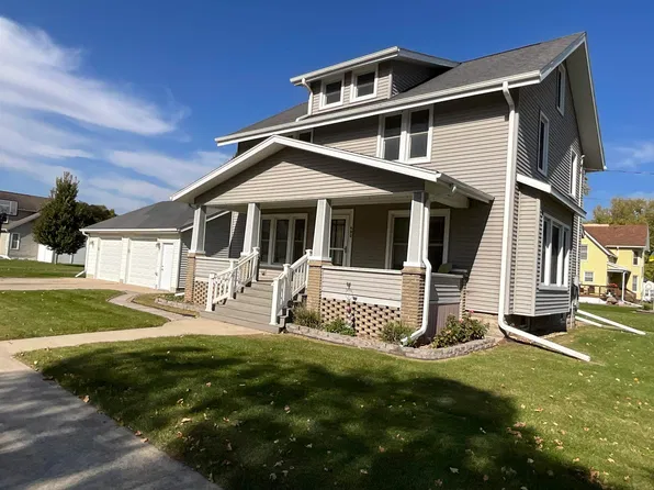 400 Main St, Elgin, IA 52141