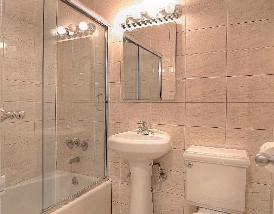 5th image of 330 W 45th St APT 10M