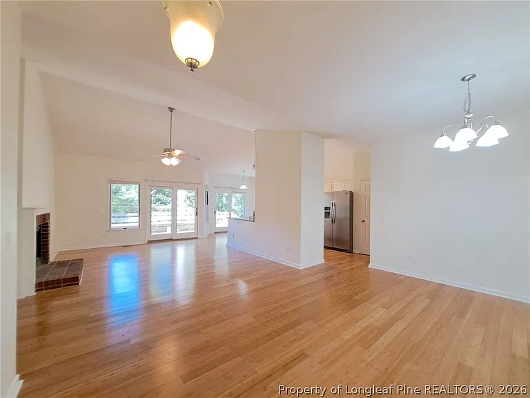 420 Sugar Pine Dr — Photo 3