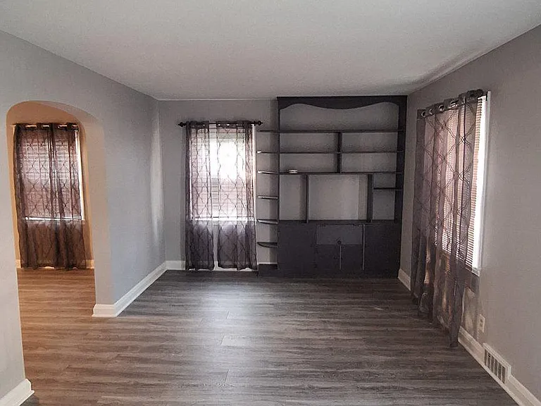 3721 Frankford Ave — Photo 7