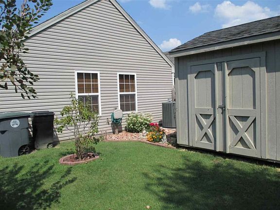 2nd image of 4045 Shadwell Dr