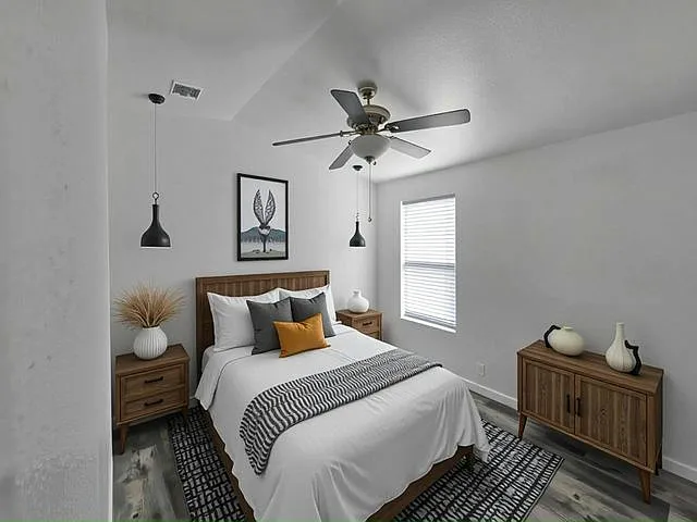 3 bed, 2.0 bath, 1022 sqft, $1,780 — Photo 4