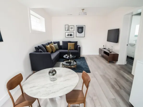 32 Hughes Ave, Welland, ON L3B 1M5