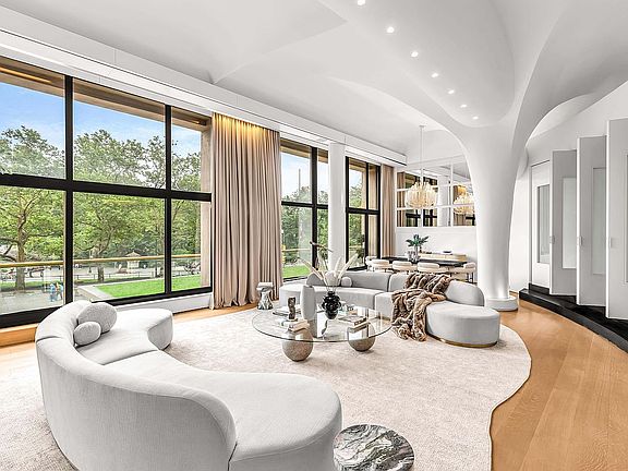 3rd image of 106 Central Park S APT 3A