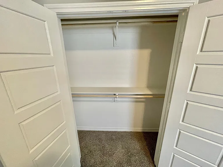 Middle bedroom closet