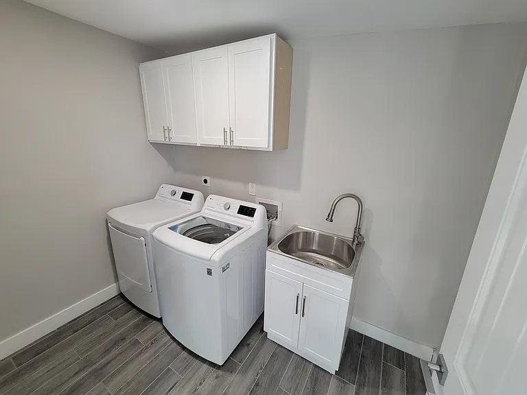 535 W 15th St — Photo 12