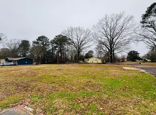 5523 Crepe Myrtle Dr, Jackson, MS 39206