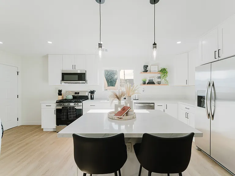 678 Ash Ave #B — Photo 18