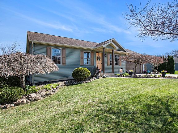 2nd image of 30684 Ashwood Dr