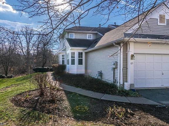 2nd image of 121 Woodmont Dr