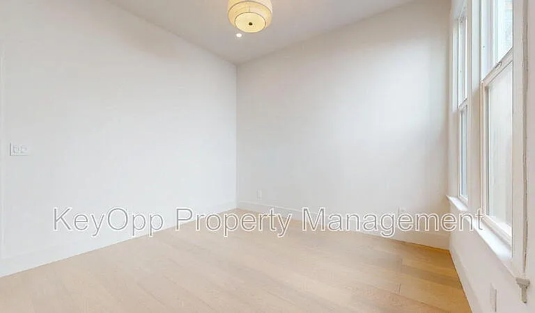 489 Guerrero St — Photo 26