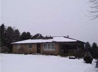 101 Covewood Dr, Butler, PA 16001