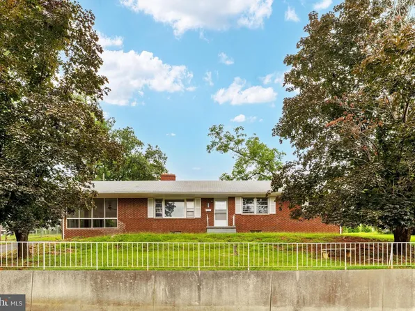 315 W Main St, Front Royal, VA 22630