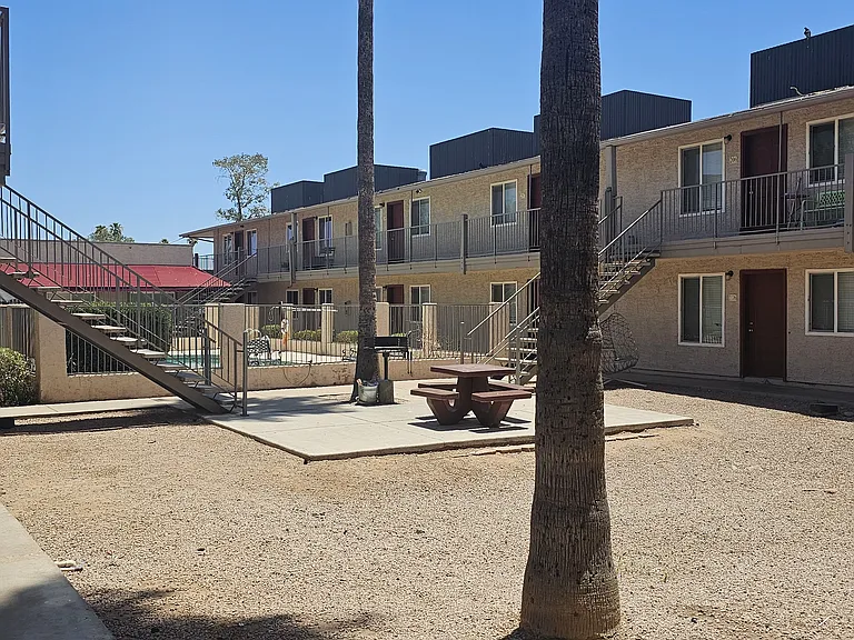 Hayden Terrace — Photo 10