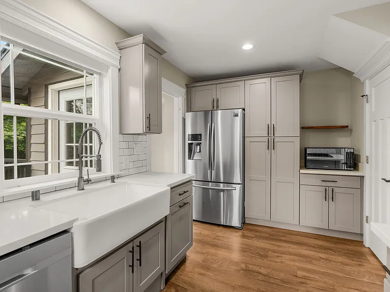 6017 SW Admiral Way — Photo 13
