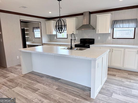 5th image of 683 Evergreen Church Rd