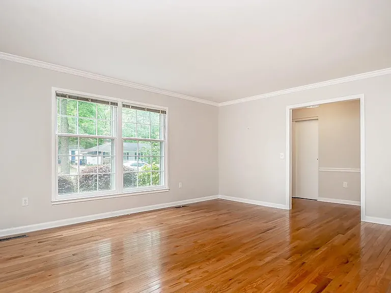 5823 Windham Dr — Photo 5