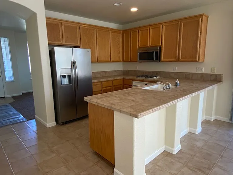 216 Shanley Ct — Photo 3