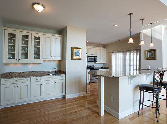 3rd image of 181 Berwick Dr
