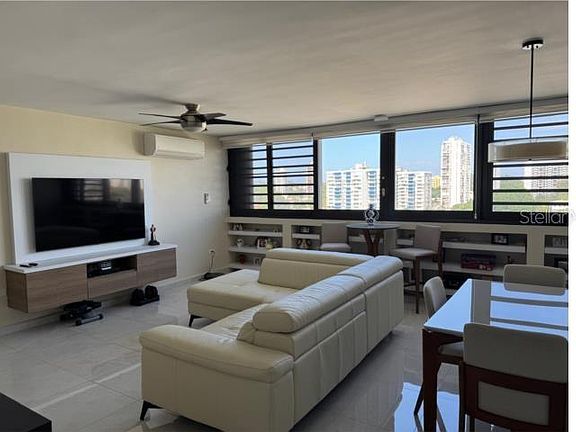 4th image of 1261 Avenue Luis Vigoreaux #D10