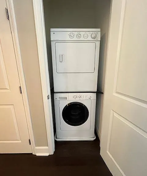 Washer Dryer in unit