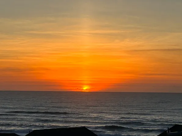 1140 NW 12th St, Lincoln City, OR 97367