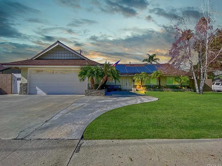 653 Firepit Dr — Photo 11