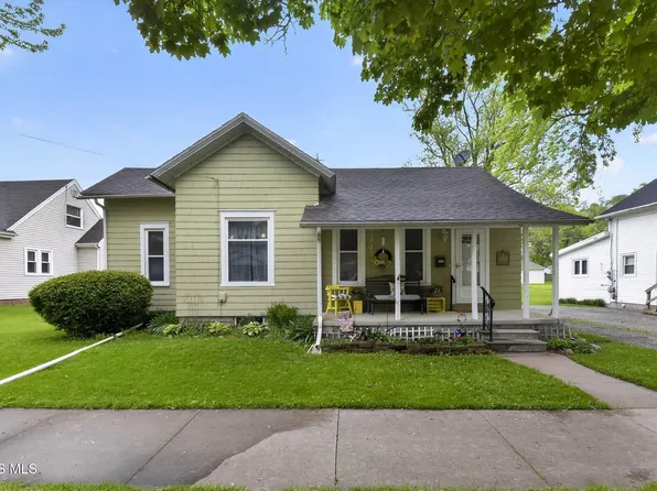 203 E Leggett St, Wauseon, OH 43567