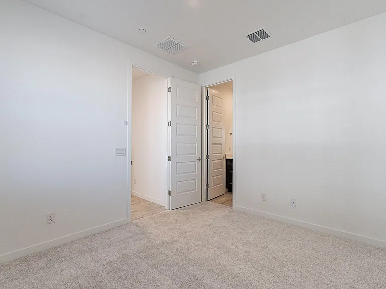 4042 E Amoroso Dr — Photo 12