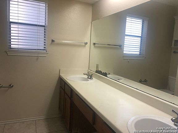 4th image of 2718 Old Field Dr #203