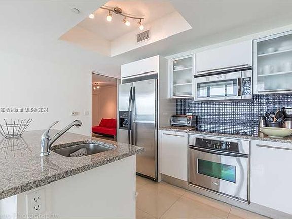 2nd image of 888 Biscayne Blvd APT 2106