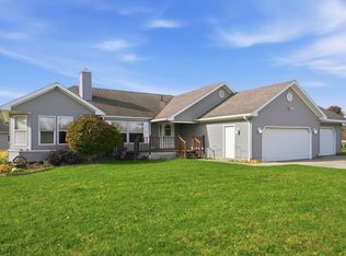 19515 Carter Ln, New Paris, IN 46553