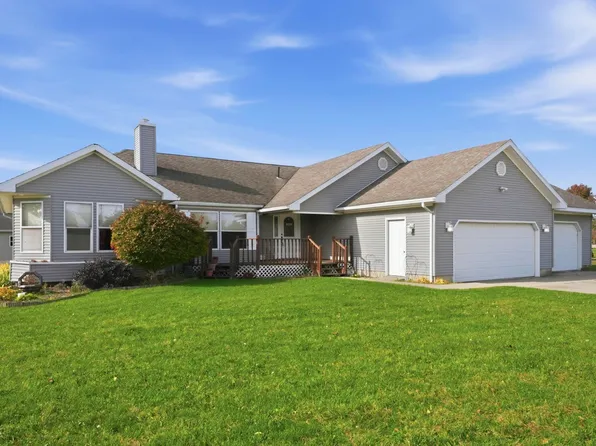 19515 Carter Ln, New Paris, IN 46553