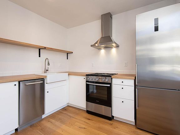 2nd image of 5935 Chula Vista Way APT 204