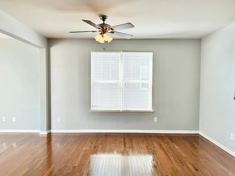 7 Coulter Ln — Photo 5