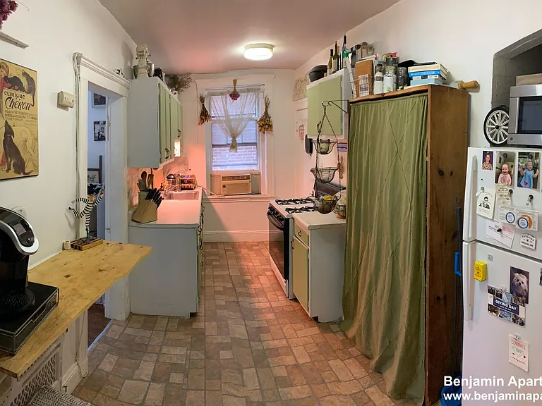 9 James St #4 — Photo 4