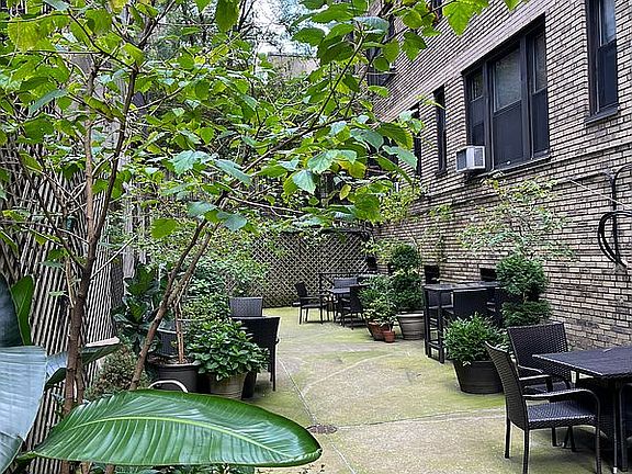 5th image of 339 E 58th St APT 3F